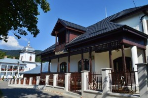 centrul-cultural-varatic